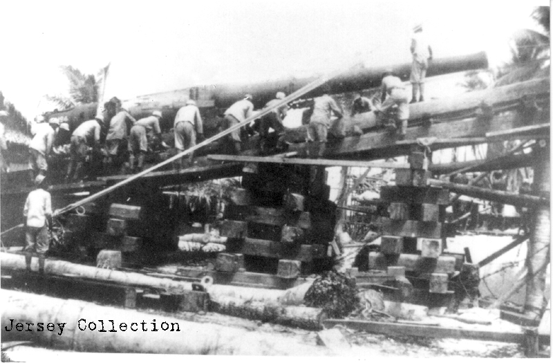 An 8 inch weapon being put in place by the construction men of the 111th Encampment Corps (Jersey collection).