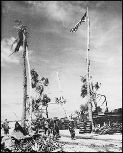 ttp://www.ibiblio.org/hyperwar/USMC/USMC-M-Tarawa/img/USMC-M-Tarawa-p61.jpg